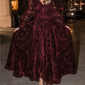 Ivy City Co formal gown